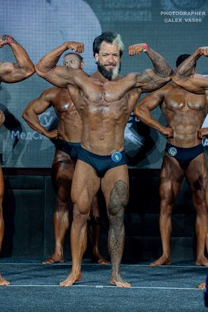 CLASSIC  PHYSIQUE новички